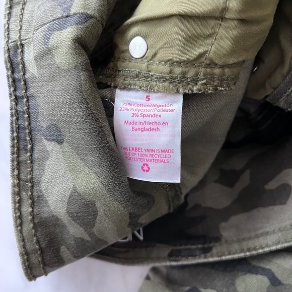 High Rise Camo Sculpting Skinny Jeans - Size 5 - Picture 10 of 14
